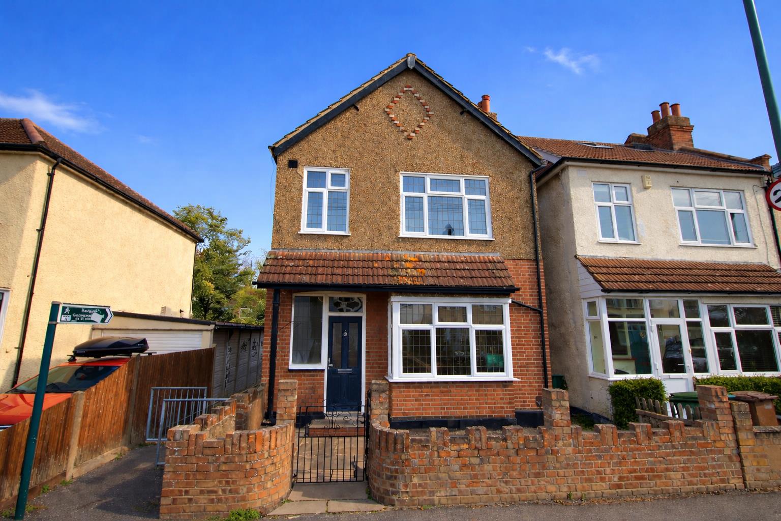 3 bed property in St. James Avenue, Sutton